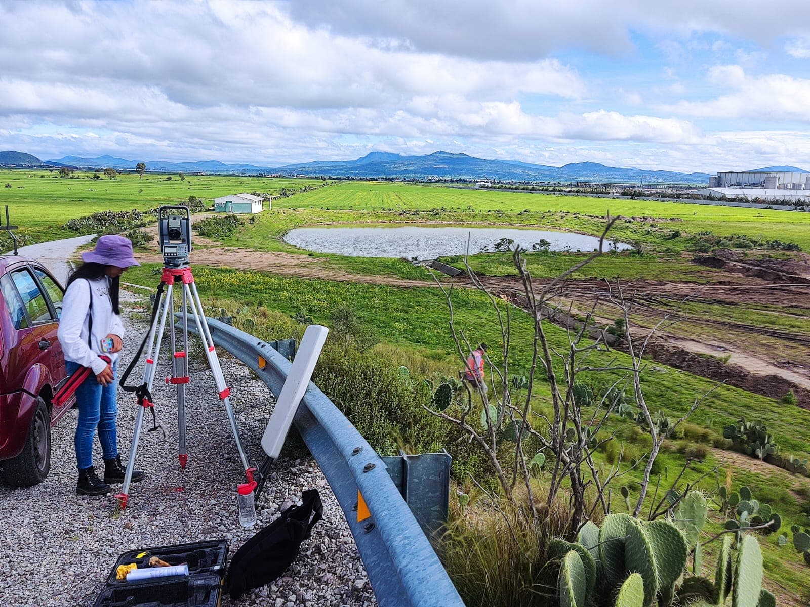 Entrega de proyecto de deslinde – QC Topografía