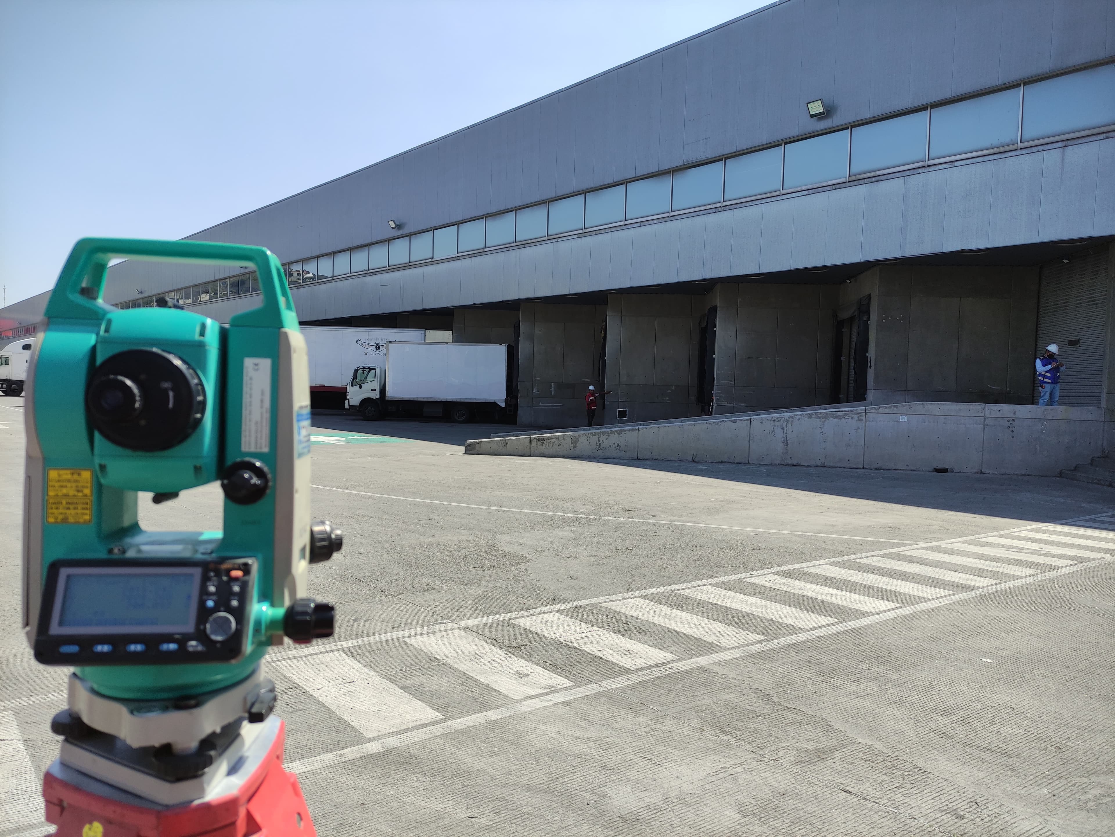 Control de niveles patio de maniobras – QC Topografía