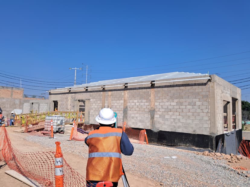 Levantamiento de Áreas y Desplante de Construcción