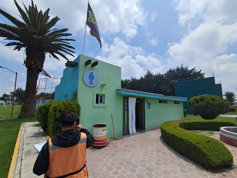 Planos Arquitectónicos y Topográficos